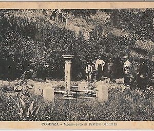 44538  CARTOLINA d'Epoca - COSENZA Città  - MONUMENTO FLLI BANDIERA 1927