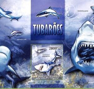 A7821 - Guinea-Bissau -  Stamp Sheet - 2013  SHARKS  - Marine life