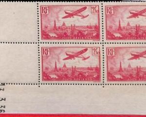 94829a - FRANCE - STAMPS -  Yvert # AIRMAIL 11  - block of 4 coin datee
