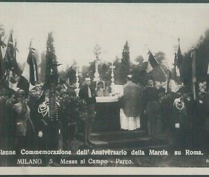 LIB157 - CARTOLINA d'Epoca FOTOGRAFICA Propaganda  - PNF  Marcia su Roma  MILANO
