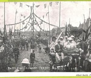 11108 - GB  -  VINTAGE POSTCARD - Battle of Flowers - Jersey
