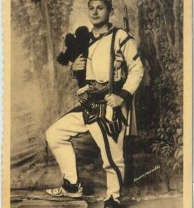 79421 - ALBANIA - VINTAGE Ethnic POSTCARD  -  Posta Militare postmark 1941