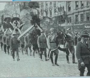 98500  -  VINTAGE  POSTCARD - Czechoslovakia - Italian Troops in KRAL - ALPINI