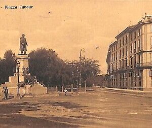 ab1910 - CARTOLINA D'EPOCA - MILANO Città : Piazza Cavour