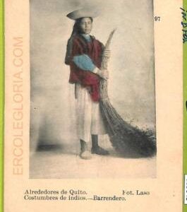aa5643 - ECUADOR - Vintage Postcard - Barrendero - Indios