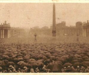 ab0777 - VINTAGE POSTCARD - ROME City: The Crowd in St. Peter's Square