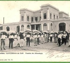 ah2855 - BRAZIL - VINTAGE POSTCARD Postal Antigua - Santos -  Costumes