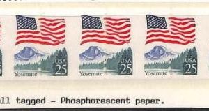 94790b  - USA - STAMPS -  MISSPERF Strip of Four - YOSEMITE Flags 1987 / 88