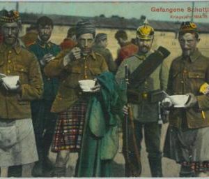 92065 -  Vintage POSTCARD -  WAR  Military WWI  - Scotts SCOTTISH PRISONERS