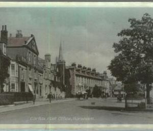 90633 - UNITED KINGDOM - Vintage POSTCARD -  HORSHAM Post Office - Sussex