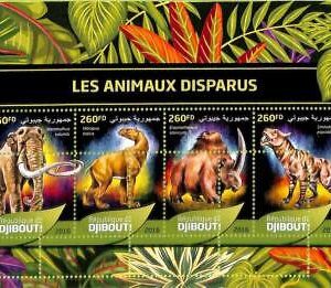A7688 - DJIBOUTI - ERROR MISPERF Stamp Sheet 2016 ANIMALS PREHISTORIC mammals