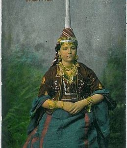 ETHNIC Vintage postcard - SYRIA : DRUSE WOMAN