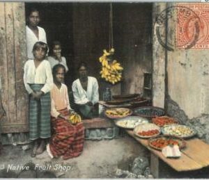 80390  -   CEYLON  - VINTAGE POSTCARD   -  Ethnic: FRUIT MARKET
