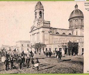 af0445  - ARGENTINA - Vintage Postcard - Buenos Aires -Iglesia y Plaza en Flores