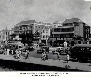 ad3924 - CURACAO - VINTAGE POSTCARD - Plaza Brion Otrabanda