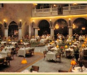 ad2666 - SWEDEN - VINTAGE POSTCARD - Stockholm, Grand Hotel - 1952