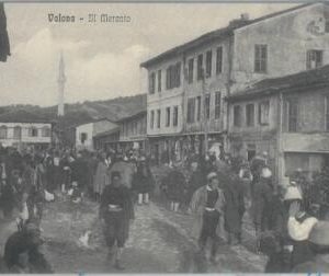 79339 - ALBANIA - VINTAGE POSTCARD:  VALONA - MARKET  Nice!!
