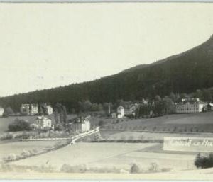 98486  -  VINTAGE  POSTCARD - Czechoslovakia -  Lázně   LAZNE
