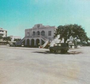 93323 - MOZAMBIQUE - Postal History - STATIONERY CARD - ARCHITECTURE Cars 1988