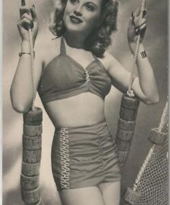 62104 - VINTAGE POSTCARD - CINEMA, Sue Randall