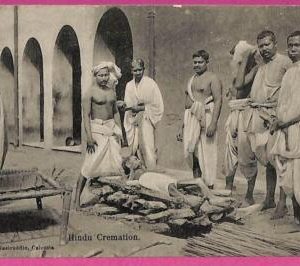 ag3818  - INDIA - VINTAGE POSTCARD - 1905 -  ETHNIC, Hindu Cremation