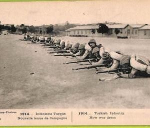 ad1612 - TURKEY - VINTAGE POSTCARD - Turkish Infantry, Military