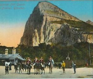 92324 - GIBRALTAR - VINTAGE   POSTCARD -  SPANISH CIVIL GUARD