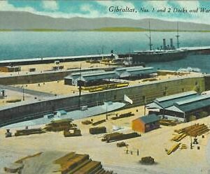 92316  - GIBRALTAR - VINTAGE   POSTCARD -  DOCKS & WORKSHOPS