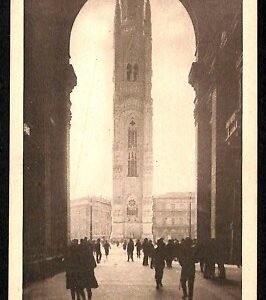 ab1316 - CARTOLINA D'EPOCA - MILANO Città : Interno della Galleria V. E.