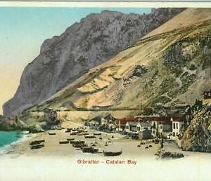 92274  - GIBRALTAR - VINTAGE   POSTCARD - CATALAN  BAY