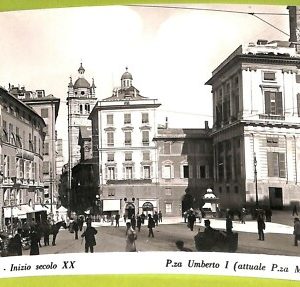 aa9194 CARTOLINA D'EPOCA  GENOVA Città : P.za Umberto I