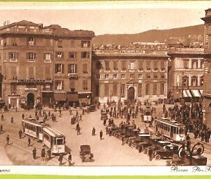 aa9211 CARTOLINA D'EPOCA  GENOVA Città : Piazza de Ferrari
