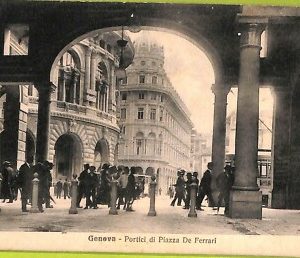 aa9215 CARTOLINA D'EPOCA  GENOVA Città  : Portici di Piazza de Ferrari