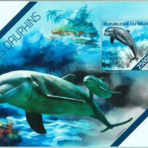 M1551 - NIGER, ERROR, 2014 MISSPERF SHEET: Dolphins, Marine Life