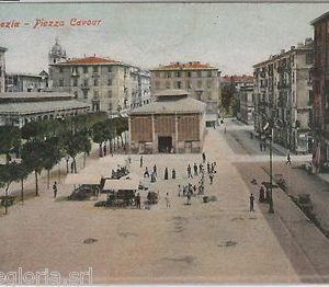 56110 -- CARTOLINA d'Epoca - LA SPEZIA città:  Via CAVOUR