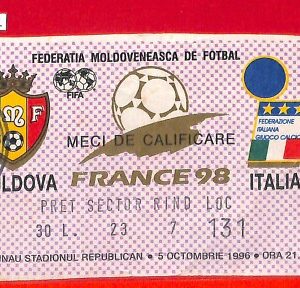 C1651 - Vecchio  BIGLIETTO PARTITA CALCIO - 1998  MOLDOVA vs Italy  NAZIONALE
