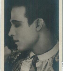 78949 - VINTAGE POSTCARD - CINEMA: Rodolfo Valentino