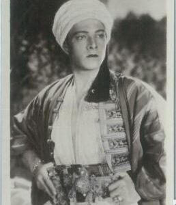 78958 - VINTAGE POSTCARD - CINEMA: Rodolfo Valentino