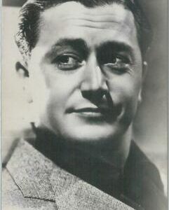 78970 - VINTAGE POSTCARD - CINEMA: Robert Young