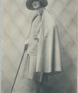 78847- VINTAGE POSTCARD - CINEMA: Nella Regini