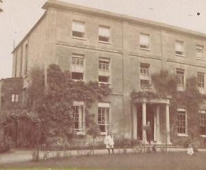 ac4555 - GB  -  VINTAGE POSTCARD: Bourton-on-the-Water