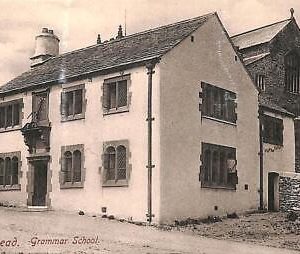 ac4744 - GB  -  VINTAGE POSTCARD: Hawkshead