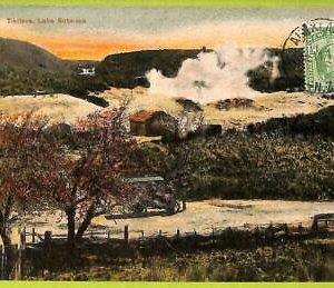 ae9188 - NEW ZEALAND - VINTAGE POSTCARD - Rikitere, Lake Roto-rua