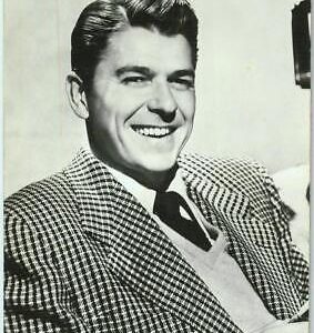 95699 - VINTAGE POSTCARD - CINEMA, Actors : RONALD REAGAN