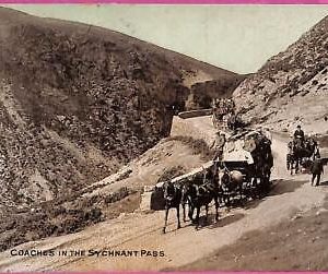 25223 - GREAT BRITAIN - VINTAGE POSTCARD - Coaches in the Sychnant Pass