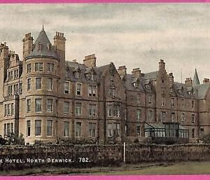 20334 - GREAT BRITAIN - VINTAGE POSTCARD - North Berwick, Marine Hotel