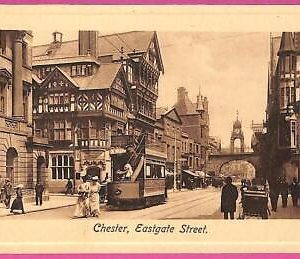 20084 - GREAT BRITAIN - VINTAGE POSTCARD  - Chester, Eastgate Street