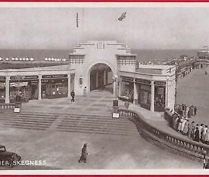 ai0378 -  GREAT BRITAIN - VINTAGE POSTCARD - Skegness, The Pier