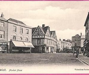 1688 - GREAT BRITAIN - VINTAGE POSTCARD  - Warwick, Market Place