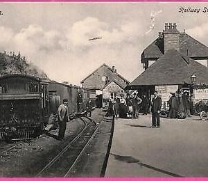 1659 - GREAT BRITAIN - VINTAGE POSTCARD  - Lynton, Railway Station